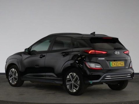 Hyundai KONA PREMIUM 2