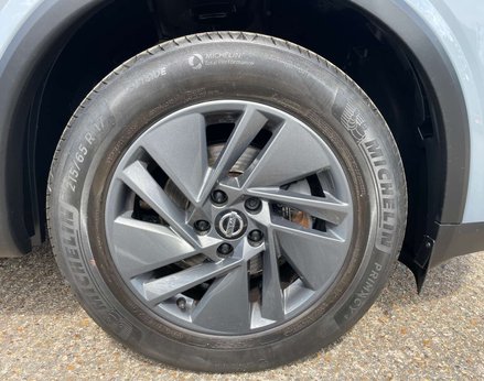 Nissan Qashqai 1.3 Qashqai Acenta Premium DiG-T MHEV 5dr 15