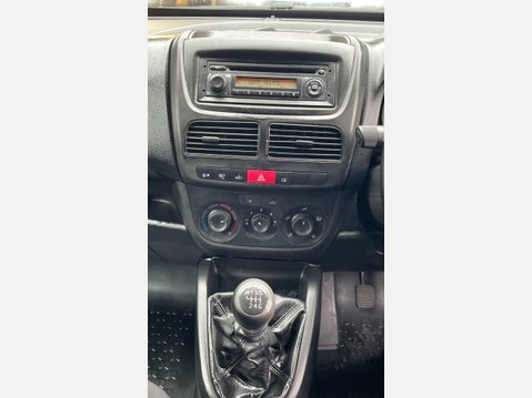 Vauxhall Combo 1.6 Turbo D 2300 Sportive Panel Van 4dr Diesel Manual L2 H1 Euro 6 (s/s) (1 27