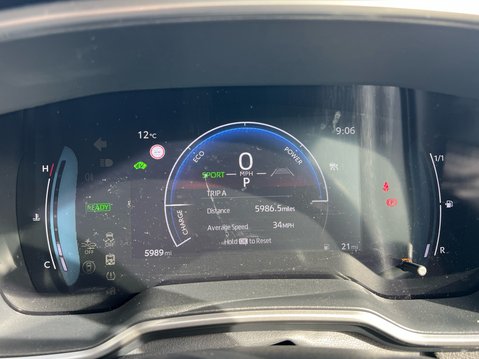Suzuki Swace MOTION 11