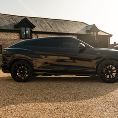 Lamborghini Urus 4.0 V8 BiTurbo Auto 4WD Euro 6 5dr 3