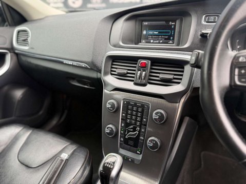 Volvo V40 2.0 D2 Lux Euro 6 (s/s) 5dr 49