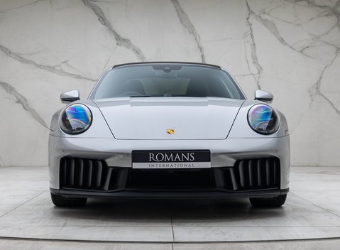Porsche 911 Carrera GTS (992.2) 7