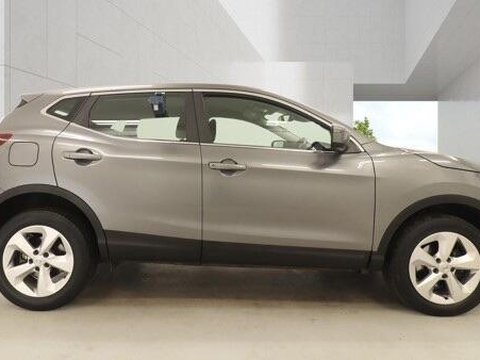 Nissan Qashqai 1.3 DIG-T Acenta Premium Euro 6 (s/s) 5dr 6