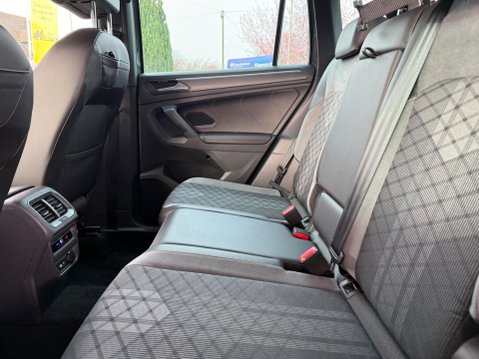 Volkswagen Tiguan 1.5 TSI R-Line DSG Euro 6 (s/s) 5dr 21