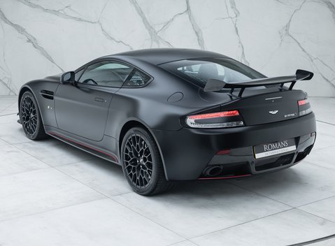 Aston Martin V12 Vantage S 12