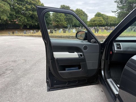 Land Rover Range Rover Sport 3.0 Range Rover Sport Autobiography Dynamic SDV6 Auto 4WD 5dr 9