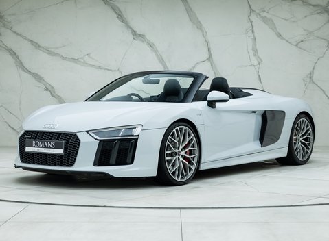Audi R8 V10 Spyder 1