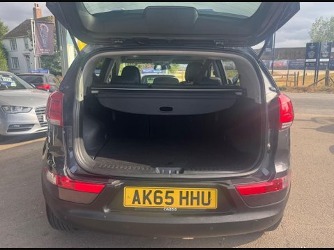 Kia Sportage 1.7 CRDi EcoDynamics 2 2WD Euro 6 (s/s) 5dr 28