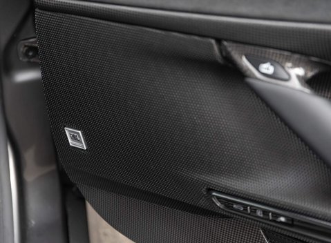 Ferrari SF90 Stradale 15