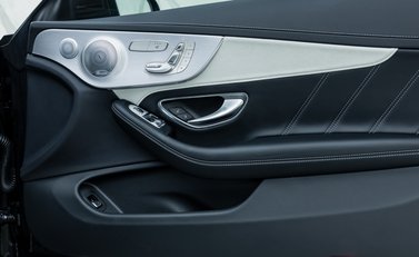 Mercedes-Benz C63 AMG S Coupe 22