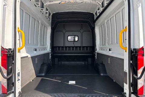 Ford Transit 350 L4 H3 130 ps DCIV with Air Conditioning 12