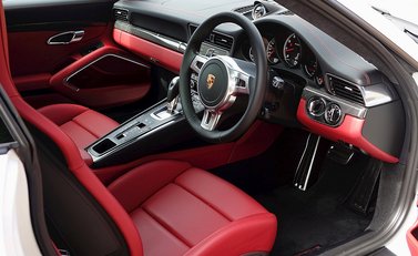 Porsche 911 (991) Turbo S 14