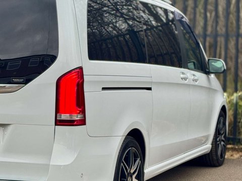 Mercedes-Benz V Class 2.2 V220d AMG Line MPV 5dr Diesel G-Tronic+ Euro 6 (s/s) 7 Seat (163 ps) 45