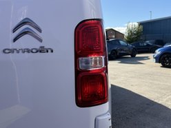 Citroen Dispatch e 1000 75kWh Enterprise Pro M Panel Van 6dr Electric Auto MWB (7.4kW Charge 19