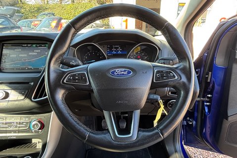 Ford Focus ZETEC 125BHP…1 PREVIOUS OWNER.. 8 MAIN DEALER SERVICES.. SAT NAV..BLUETOOTH 7