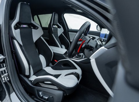 BMW M3 COMPETITION M XDRIVE TOURING 11