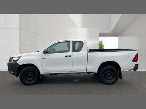 Toyota Hilux Active | 2.4 LT | Extended Cab | Tow Bar | Air Con | EURO 6 6