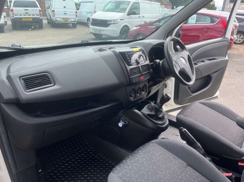 Fiat Doblo 1.2 Doblo 16V REAR ELECTRIC AND RACKING 39