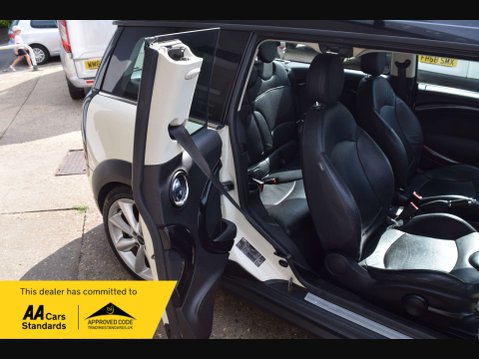 Mini Clubman 1.6 Cooper Clubman 5dr 30