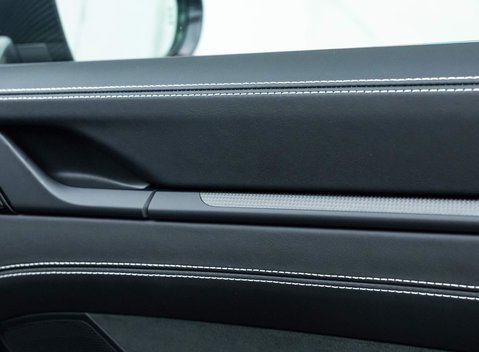 Porsche 911 Carrera GTS (992) 28