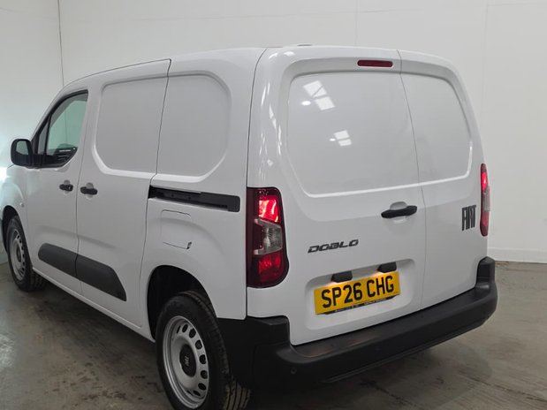 Fiat Doblo Doblo L1 1.5 MultiJet 100 H1 Van Plus 6