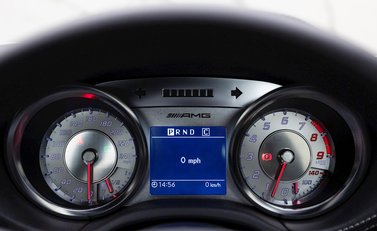 Mercedes-Benz SLS AMG 16