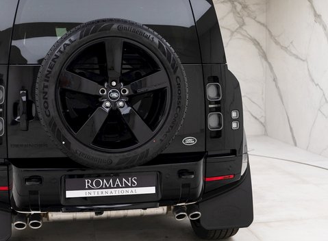 Land Rover Defender 110 V8 24