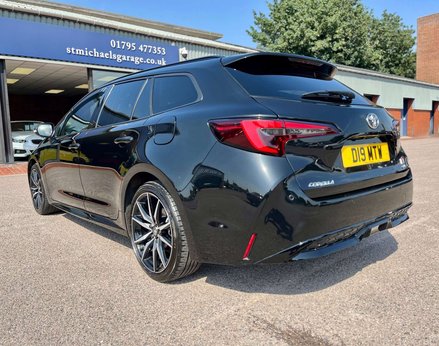 Toyota Corolla 1.8 Corolla GR Sport HEV CVT 5dr 72