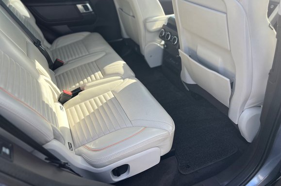 Land Rover Discovery 3.0 SD6 HSE LUXURY AUTO PAN ROOFS 18