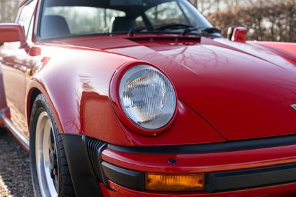 Porsche 911 930 TURBO 9