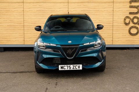 Alfa Romeo Junior TB IBRIDA DCT 5