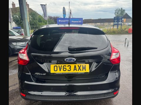 Ford Focus 1.6 Zetec Euro 5 5dr 6