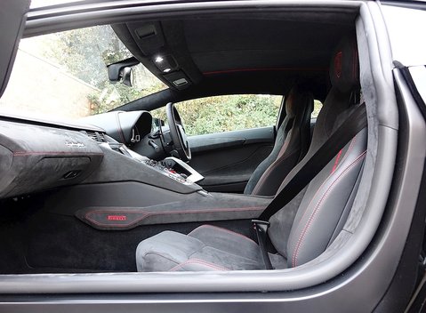 Lamborghini Aventador LP 700-4 Pirelli Edition 19