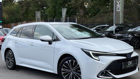 Toyota Corolla DESIGN HYBRID - FULL TOYOTA SERVICE HISTORY - VAT QUALIFYING 