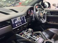 Porsche Cayenne 2.9T V6 S SUV 5dr Petrol TiptronicS 4WD Euro 6 (s/s) (440 ps) 39