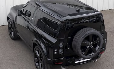 Land Rover Defender V8 9