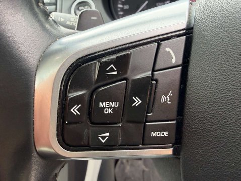 Land Rover Discovery Sport 2.0 Discovery Sport HSE TD4 Auto 4WD 5dr 32