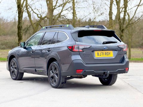 Subaru Outback 2.5 Outback Field Symmetrical D AWD CVT 4WD 5dr 3