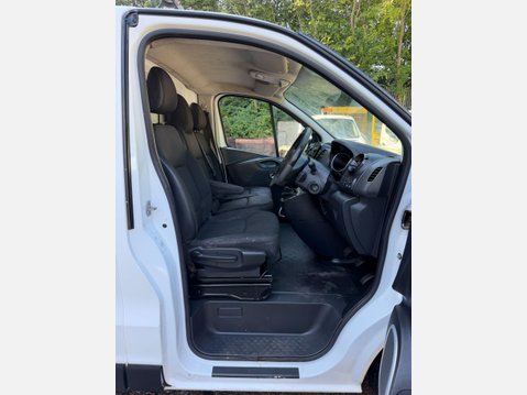 Vauxhall Vivaro 1.6 CDTi 2900 Sportive Panel Van 5dr Diesel Manual L2 H1 Euro 6 (120 ps) 27