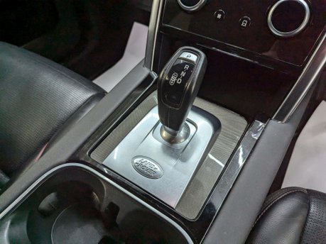 Land Rover Discovery Sport 2.0 Discovery Sport R-Dynamic SE D Auto 4WD 5dr 92