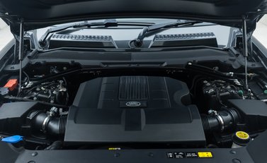 Land Rover Defender 90 V8 P525 URBAN 41