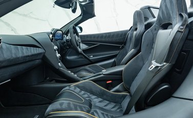 McLaren 720S Spider 23