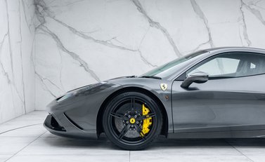 Ferrari 458 Speciale 35