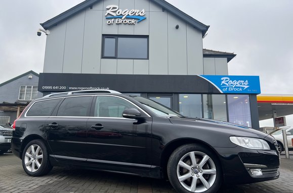 Volvo V70 2.0 D4 SE LUX AUTOMATIC ESTATE 2