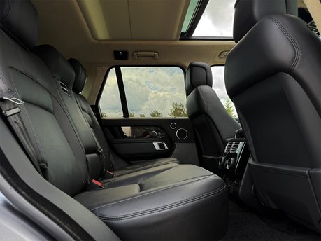 Land Rover Range Rover WESTMINSTER BLACK 60