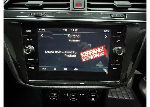 Volkswagen Tiguan 2.0 TDI SEL SUV 5dr Diesel DSG 4Motion Euro 6 (s/s) (150 ps) 75