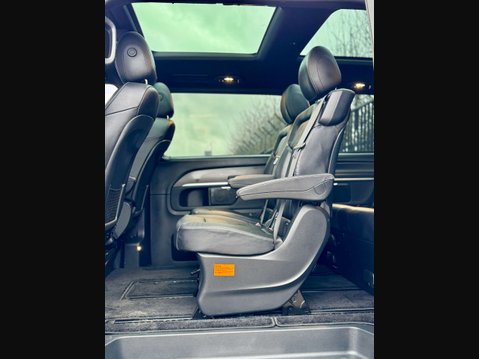 Mercedes-Benz V Class 2.2 V220d AMG Line MPV 5dr Diesel G-Tronic+ Euro 6 (s/s) 7 Seat (163 ps) 85