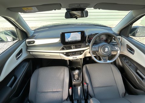 Suzuki Swift MOTION 13