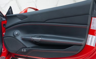 Ferrari 488 SPIDER 26